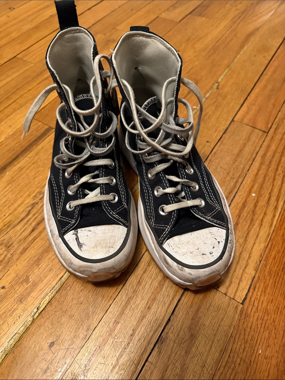 Very Well Worn, Dirty Converse Run Star Hike